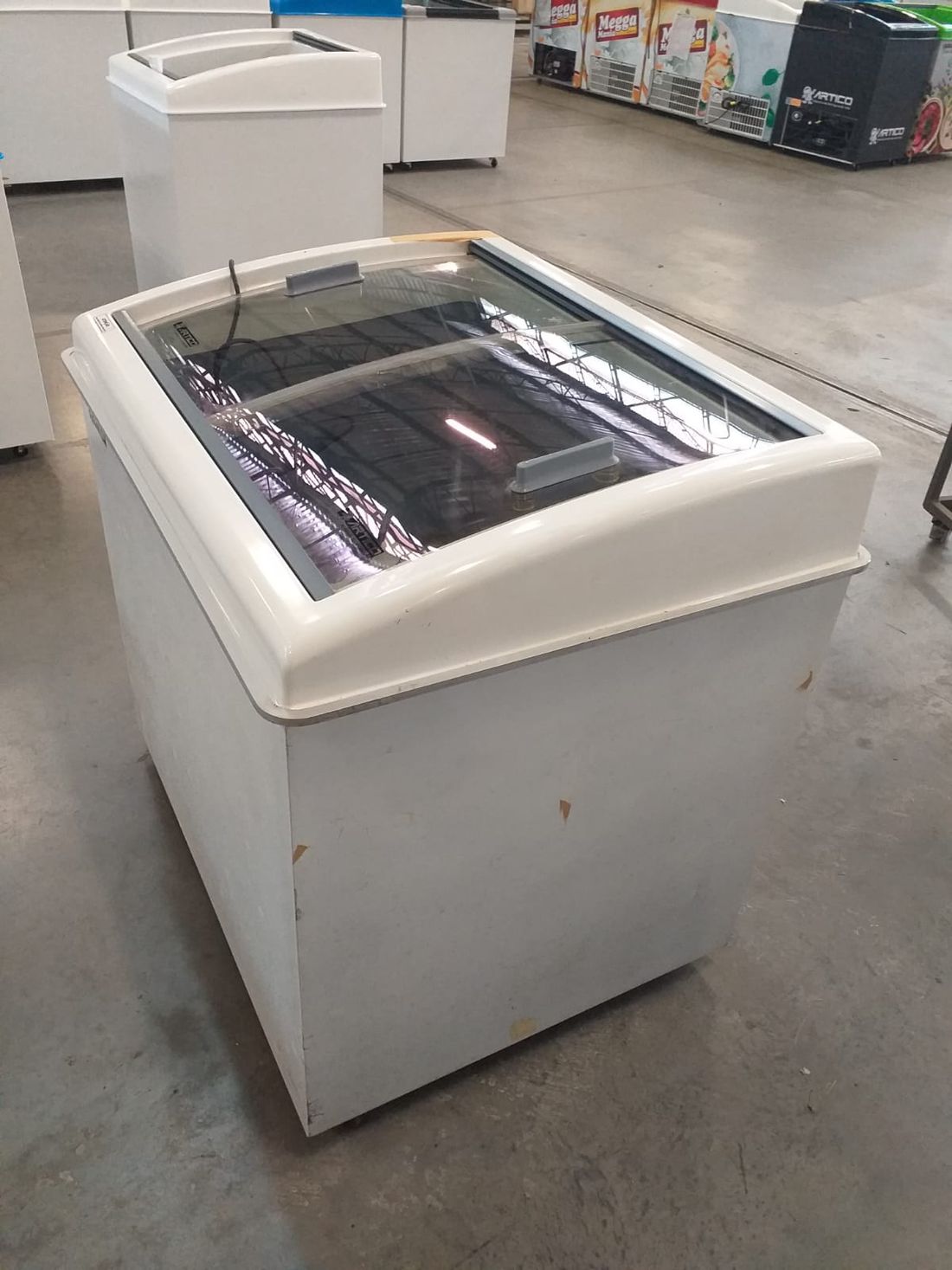 CONGELADOR FREEZER EXPOSITOR VITRINE SHOW SC 224 127V BRANCO CAP EQUIV 300 LT