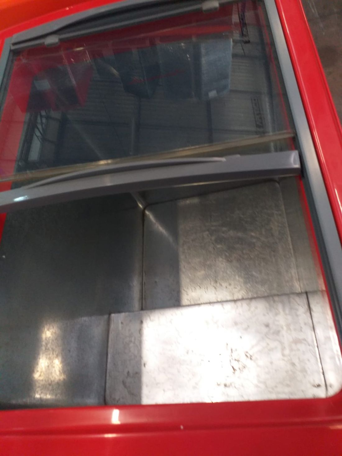 CONGELADOR FREEZER EXPOSITOR VITRINE SHOW SC 224 220V VERMELHO CAP EQUIV 300 LT - SLIM CONGELADOR FREEZER EXPOSITOR VITRINE SHOW SC 224 220V VERMELHO CAP EQUIV 300 LT - SLIM