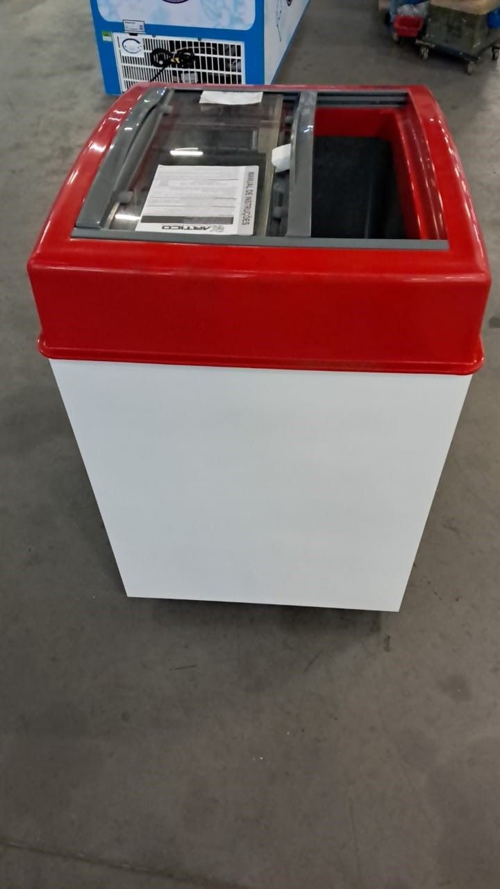 FREEZER HORIZONTAL EXPOSITOR VITRINE FH150B 127V VERMELHO - SLIM 2