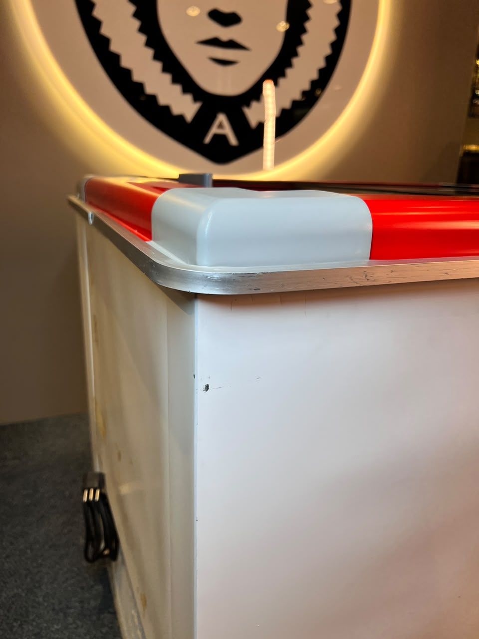 CONGELADOR FREEZER EXPOSITOR VITRINE ECO 250 .E. 220V VERMELHO CAP EQUIV 310 LT CONGELADOR FREEZER EXPOSITOR VITRINE ECO 250 .E. 220V VERMELHO CAP EQUIV 310 LT