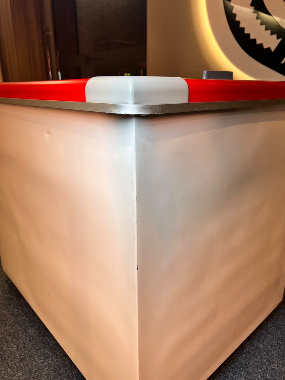 CONGELADOR FREEZER EXPOSITOR VITRINE ECO 250 .E. 220V VERMELHO CAP EQUIV 310 LT CONGELADOR FREEZER EXPOSITOR VITRINE ECO 250 .E. 220V VERMELHO CAP EQUIV 310 LT