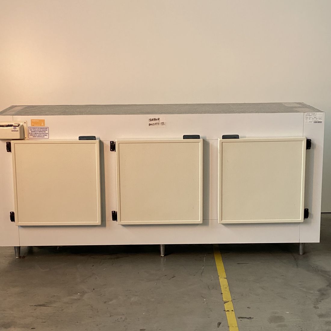 BALCAO REFRIGERADO KROMMA 3 PORTAS 1,92 X 0,70 X 0,90 BEBIDAS - REMOTO      BST-192-K-R