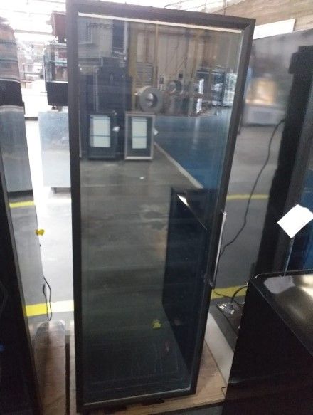 ADEGA VERTICAL AD200 220V PRETA PORTA ESQUERDA