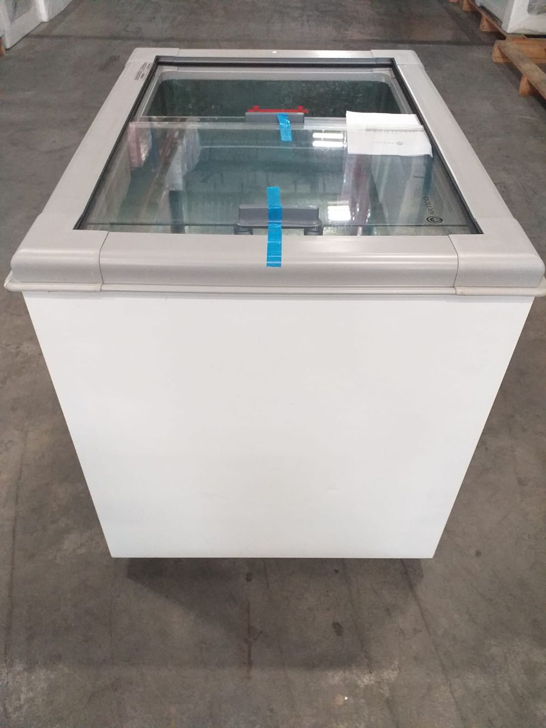 CONGELADOR FREEZER EXPOSITOR VITRINE ECO 250 .E. 220V CINZA CAP EQUIV 310 LT - R290 CONGELADOR FREEZER EXPOSITOR VITRINE ECO 250 .E. 220V CINZA CAP EQUIV 310 LT - R290