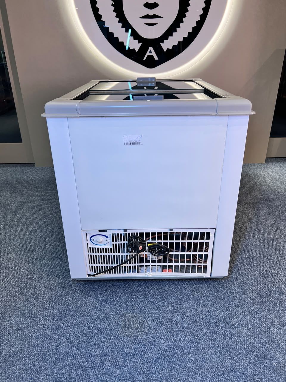 CONGELADOR FREEZER EXPOSITOR VITRINE ECO 250 .E. 220V CINZA CAP EQUIV 310 LT - R290 CONGELADOR FREEZER EXPOSITOR VITRINE ECO 250 .E. 220V CINZA CAP EQUIV 310 LT - R290