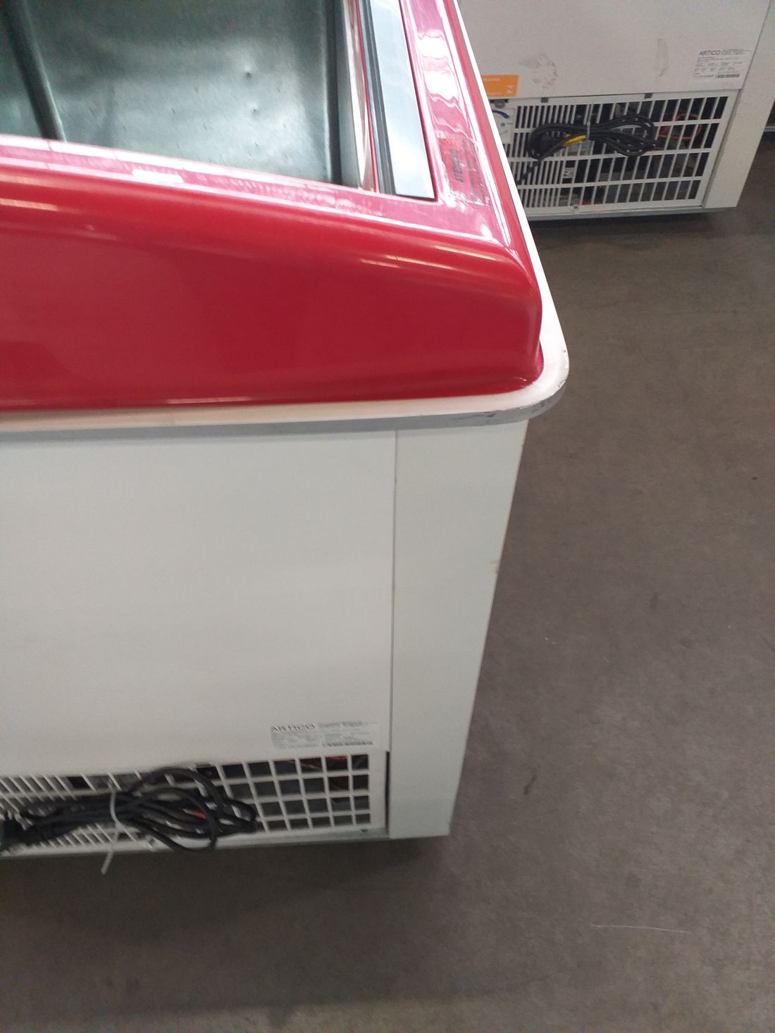 CONGELADOR FREEZER EXPOSITOR VITRINE SHOW SC 424 127V VERMELHO CAP EQUIV 460 LT - SLIM C LED