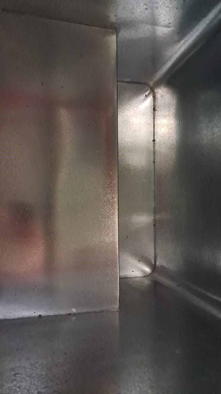 FREEZER HORIZONTAL EXPOSITOR VITRINE FH150B 127V VERMELHO - SLIM 2