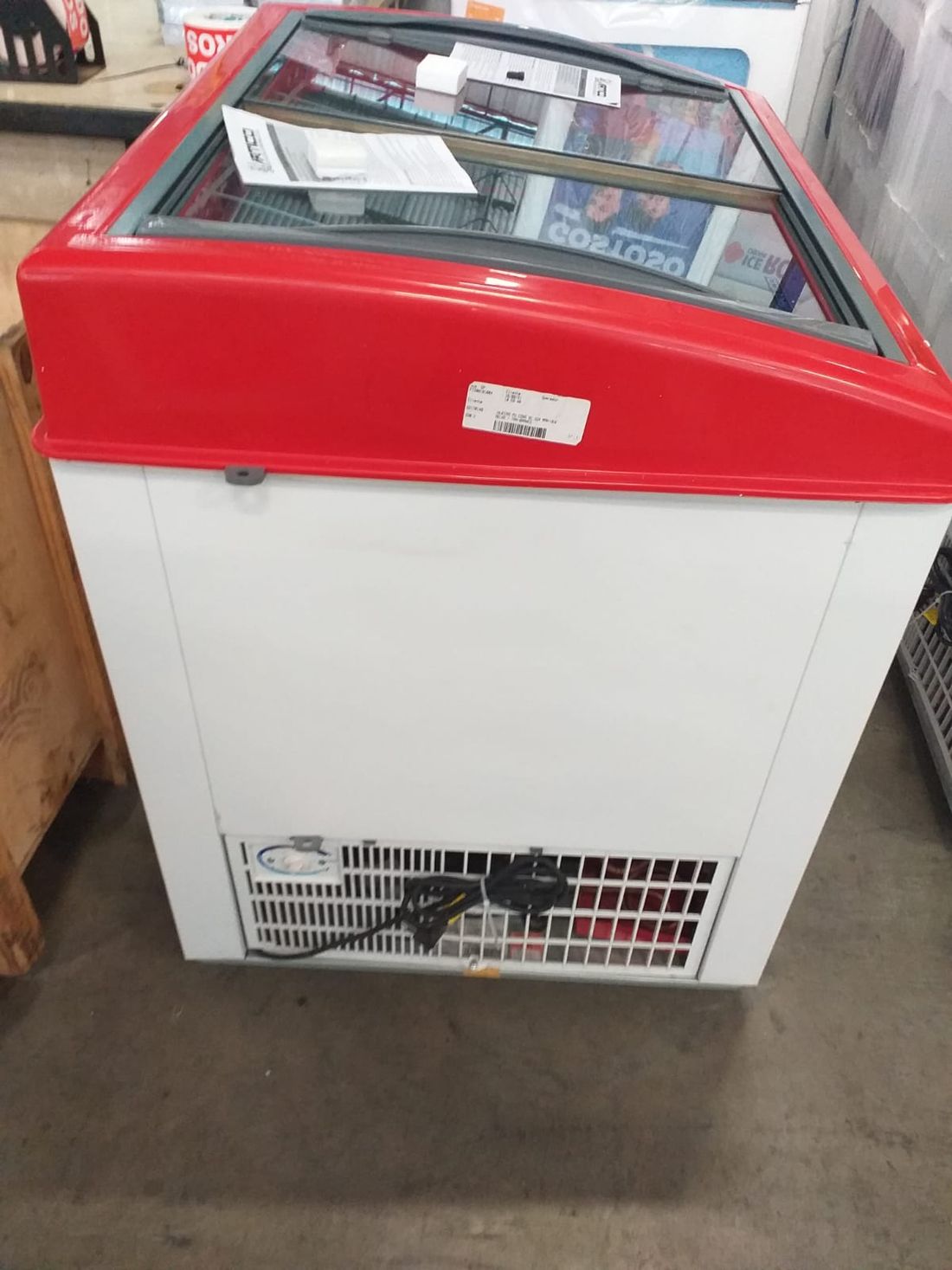 CONGELADOR FREEZER EXPOSITOR VITRINE SHOW SC 224 220V VERMELHO CAP EQUIV 300 LT - SLIM CONGELADOR FREEZER EXPOSITOR VITRINE SHOW SC 224 220V VERMELHO CAP EQUIV 300 LT - SLIM