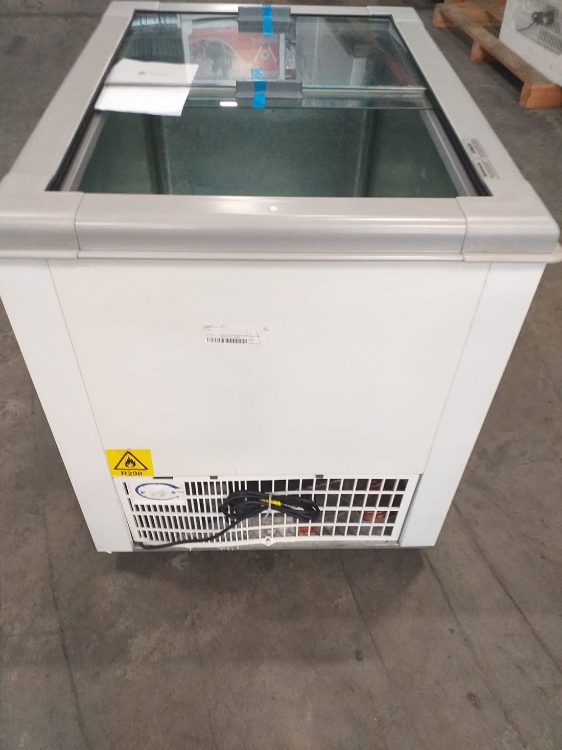 CONGELADOR FREEZER EXPOSITOR VITRINE ECO 250 .E. 220V CINZA CAP EQUIV 310 LT - R290 CONGELADOR FREEZER EXPOSITOR VITRINE ECO 250 .E. 220V CINZA CAP EQUIV 310 LT - R290