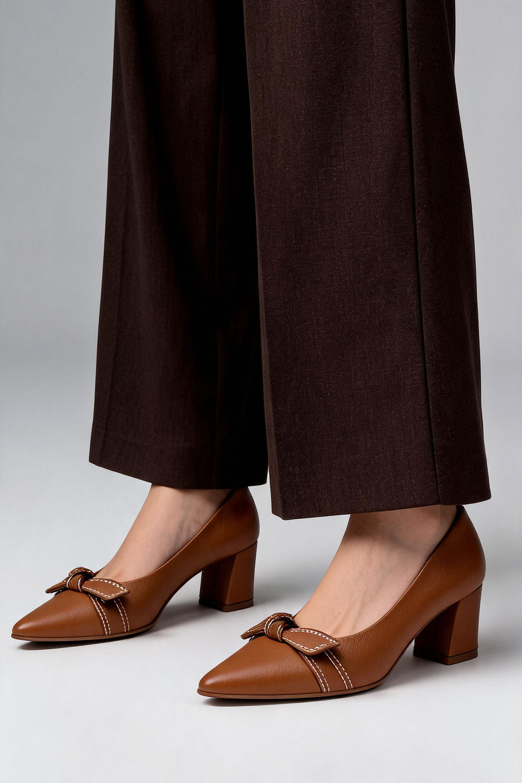 Scarpin Laço com Pesponto em Couro Caramelo Scarpin Laço com Pesponto em Couro Caramelo