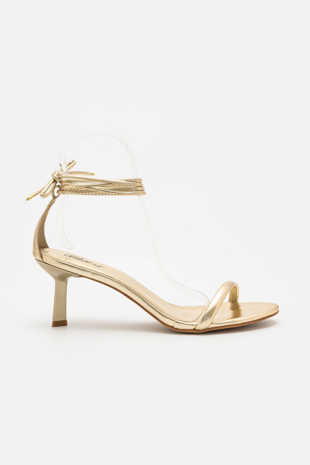 Sandália Delicada com Tira Fina com Salto Geométrico Ouro Sandália Delicada com Tira Fina com Salto Geométrico Ouro