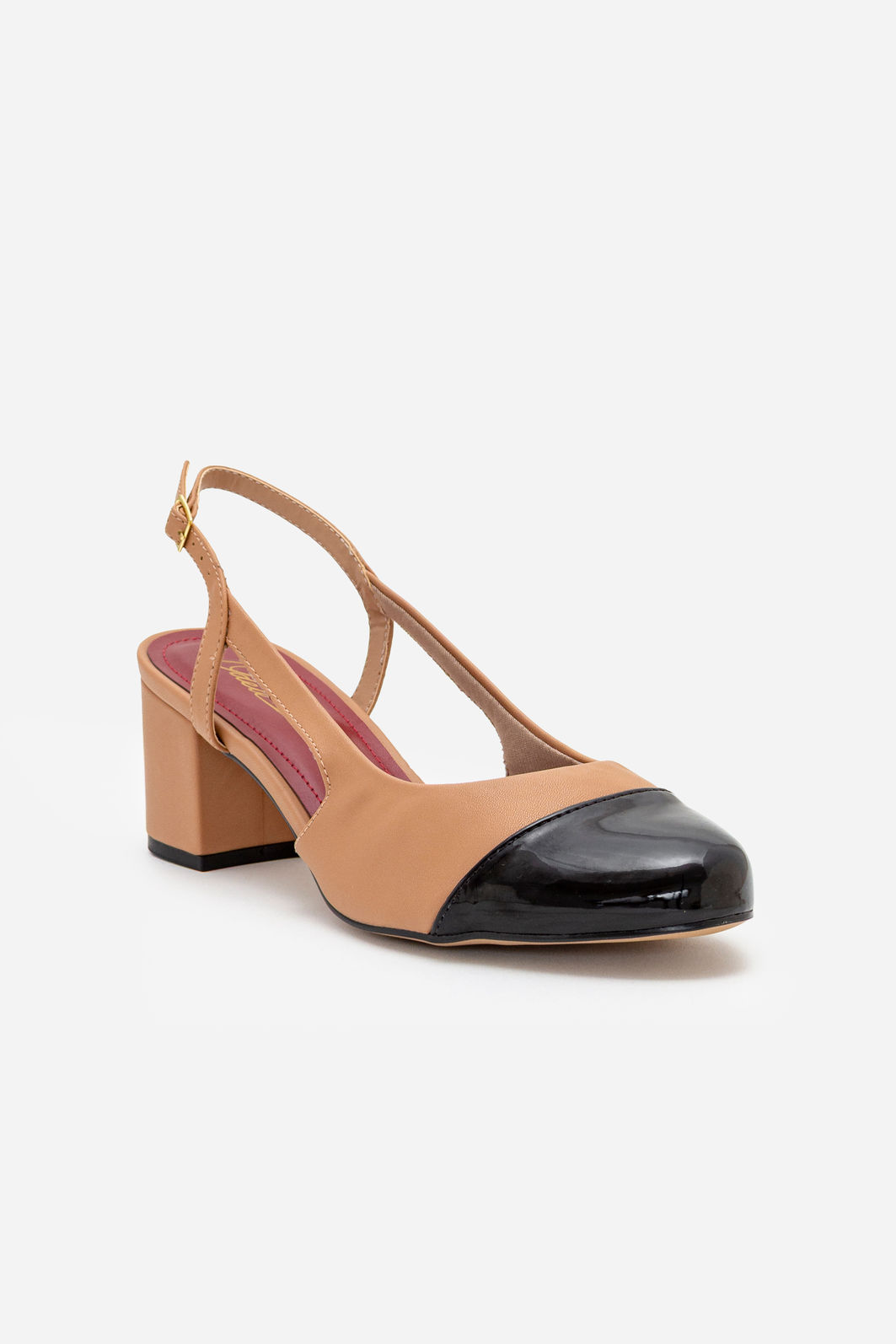 Slingback com Biqueira Preta e Salto Bloco Amêndoa Slingback com Biqueira Preta e Salto Bloco Amêndoa