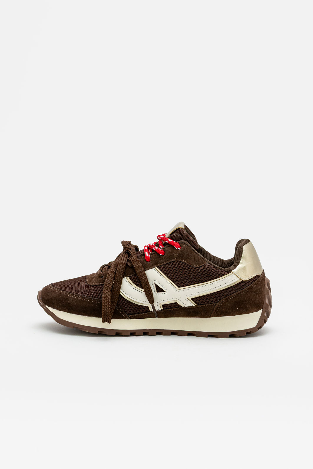 Tênis Estilo com Recortes Café