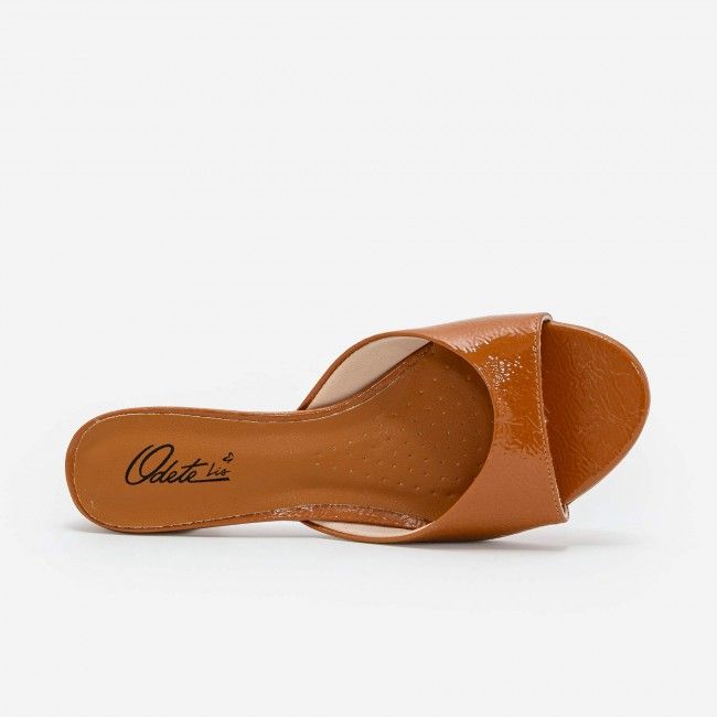 Mule em Verniz com Tira e Salto Bloco Caramelo