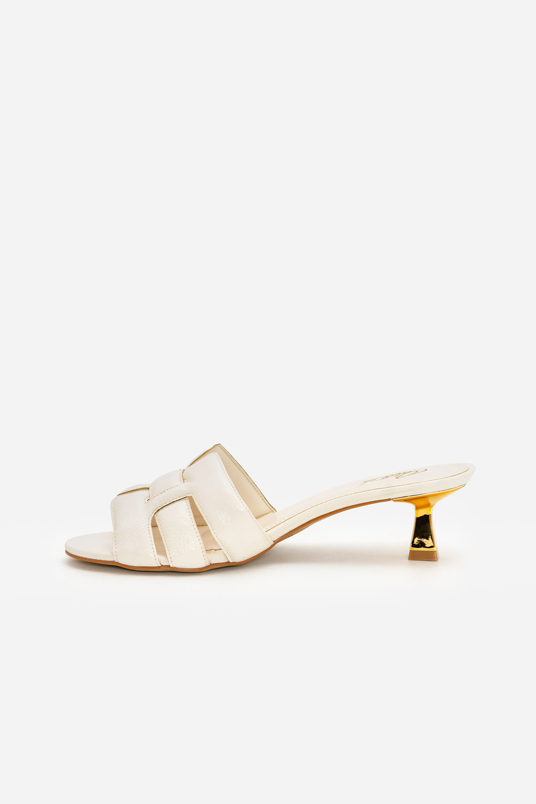 Mule Tiras Fofas e Salto Cromado Off White Mule Tiras Fofas e Salto Cromado Off White