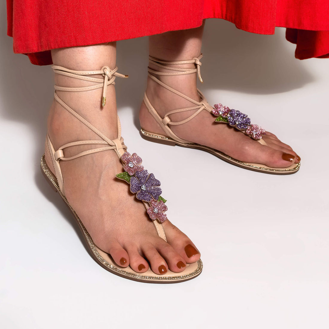 Rasteira Flores com Strass Amêndoa Rasteira Flores com Strass Amêndoa