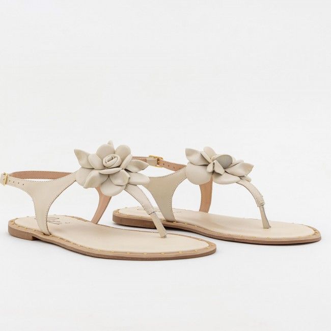 Rasteira Delicada com Flor em Couro Off White