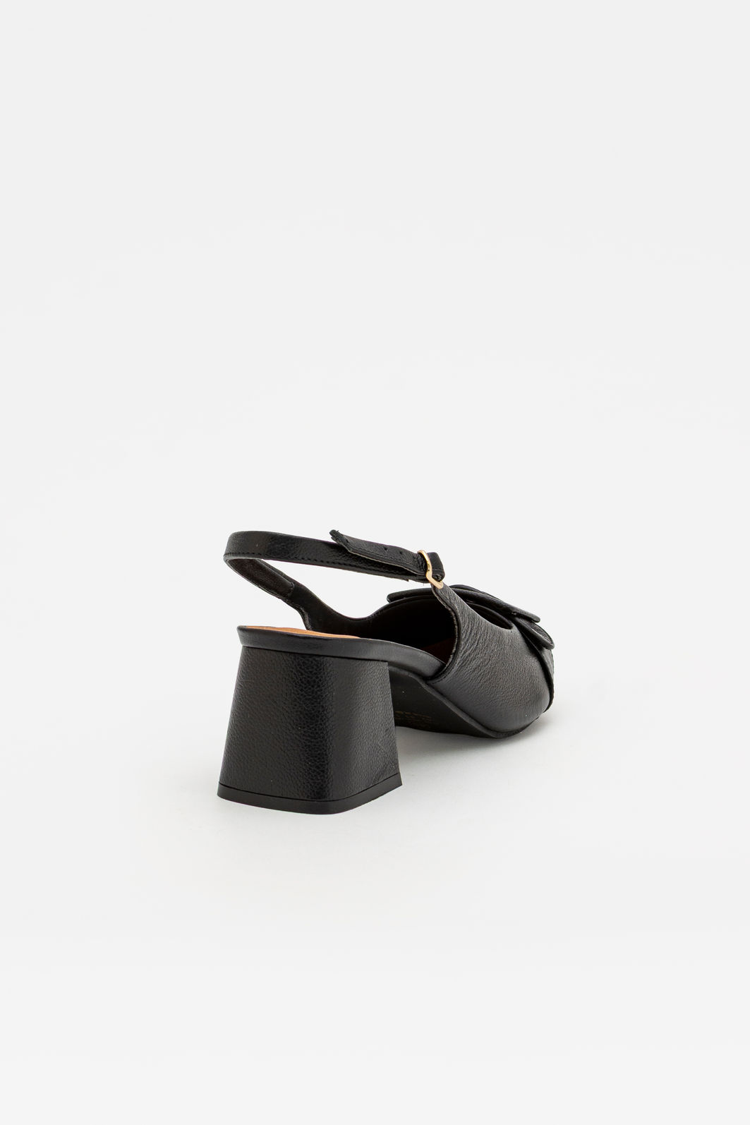 Chanel em Couro com Fivela e Salto Bloco Preto Chanel em Couro com Fivela e Salto Bloco Preto