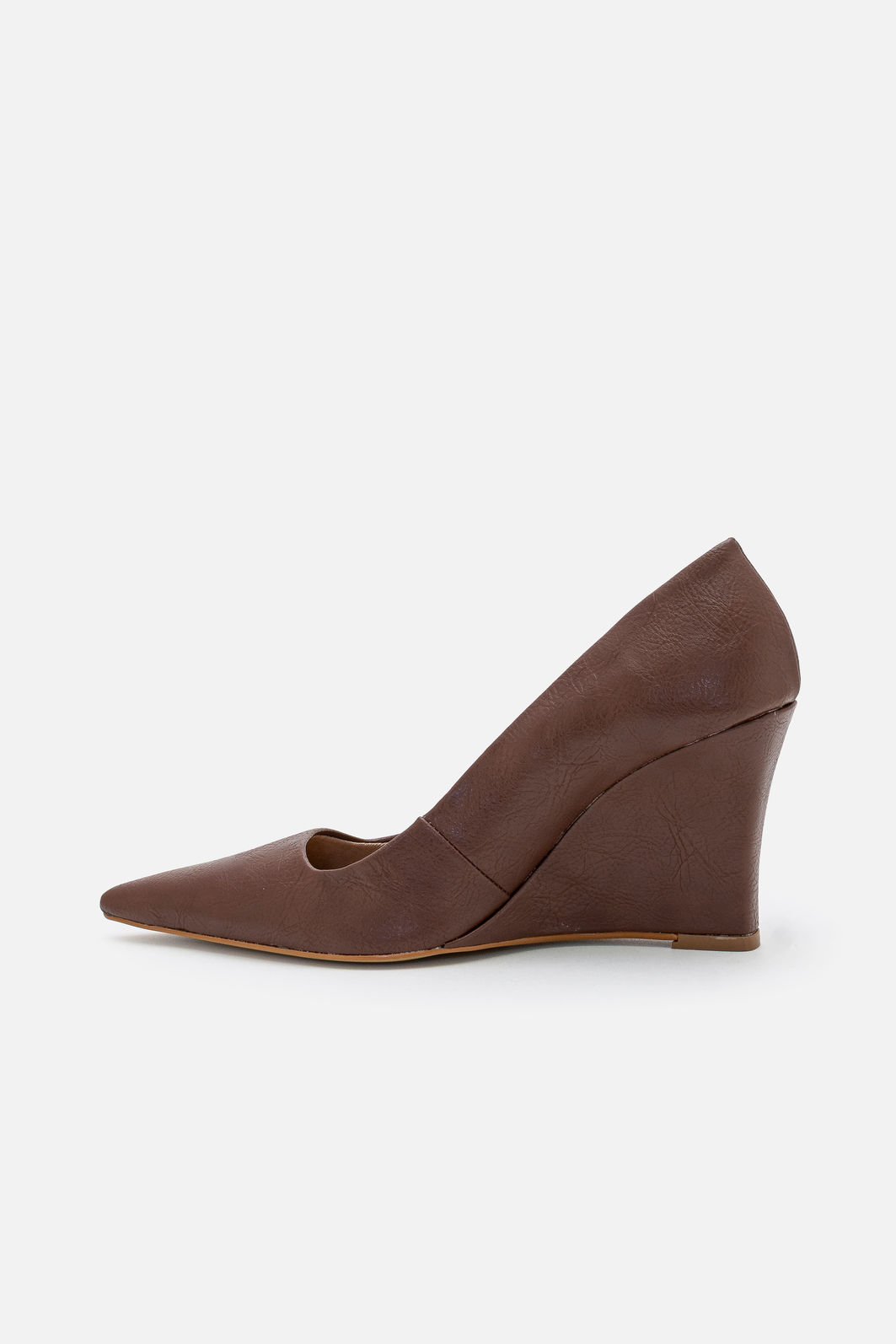 Scarpin com Salto Anabela Bico Fino Moderníssimo Café Scarpin com Salto Anabela Bico Fino Moderníssimo Café