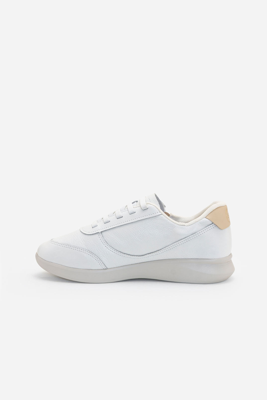 Tênis em Couro Usaflex Branco Tênis em Couro Usaflex Branco
