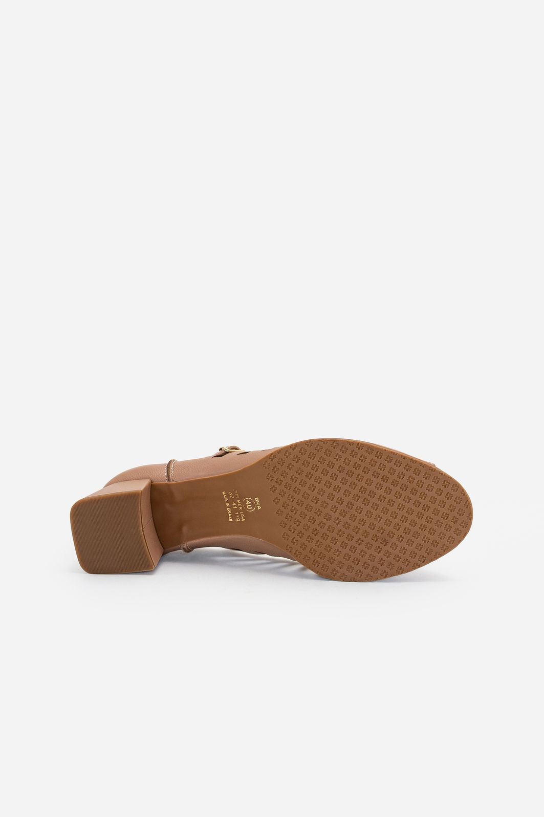 Peep Toe em Couro com Recortes Laser e Salto Bloco Amêndoa Peep Toe em Couro com Recortes Laser e Salto Bloco Amêndoa
