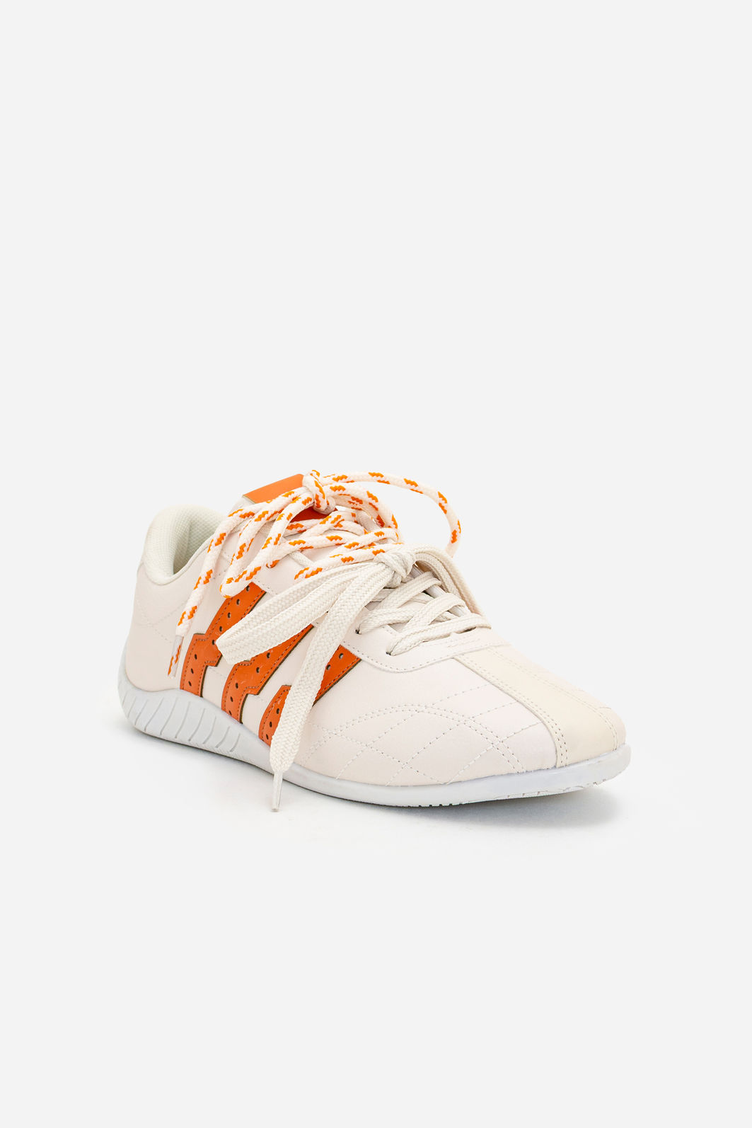 Tênis com 2 Cadarços e Solado Baixo Off White Tênis com 2 Cadarços e Solado Baixo Off White