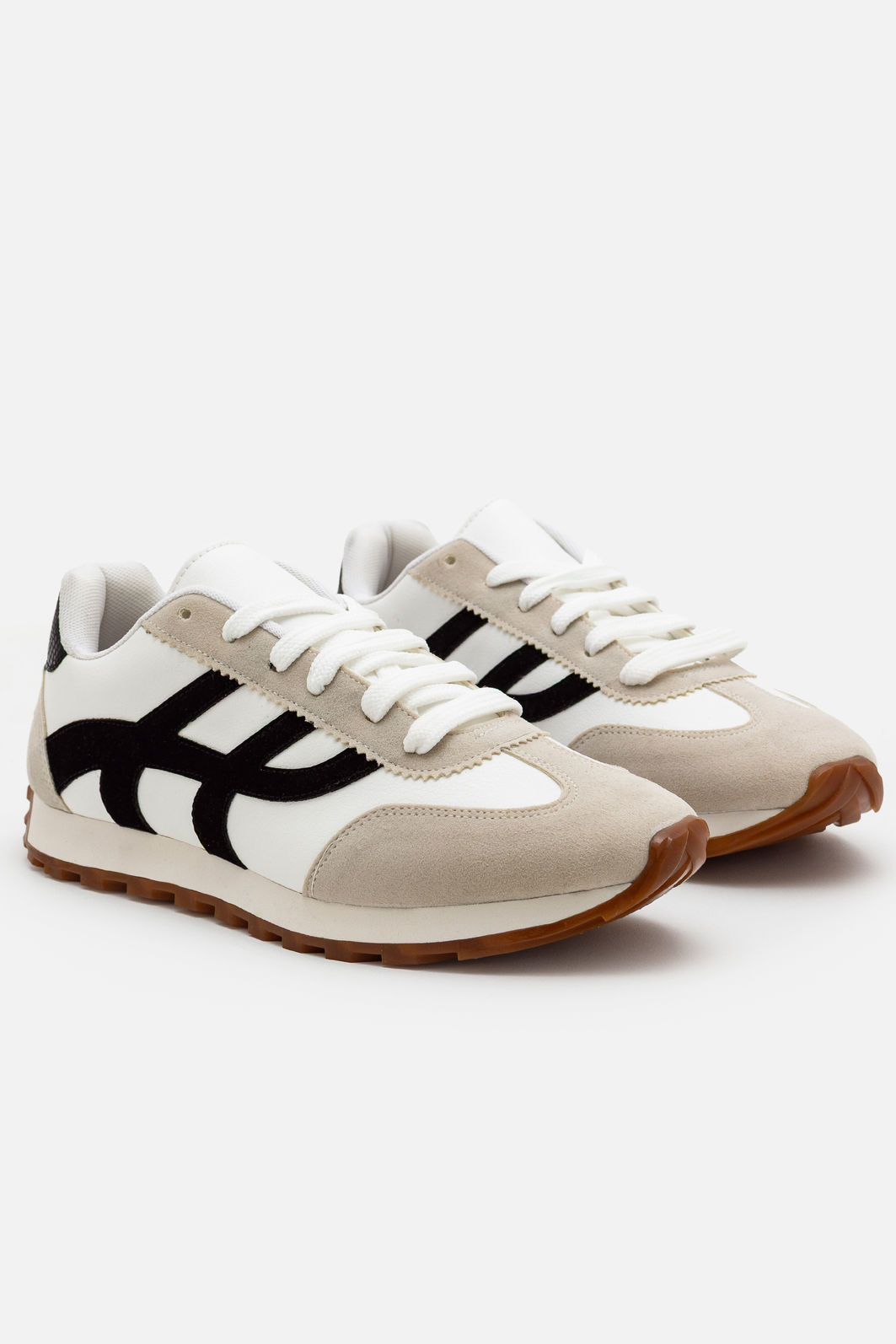 Tênis Estiloso em Camurça Branco Tênis Estiloso em Camurça Branco