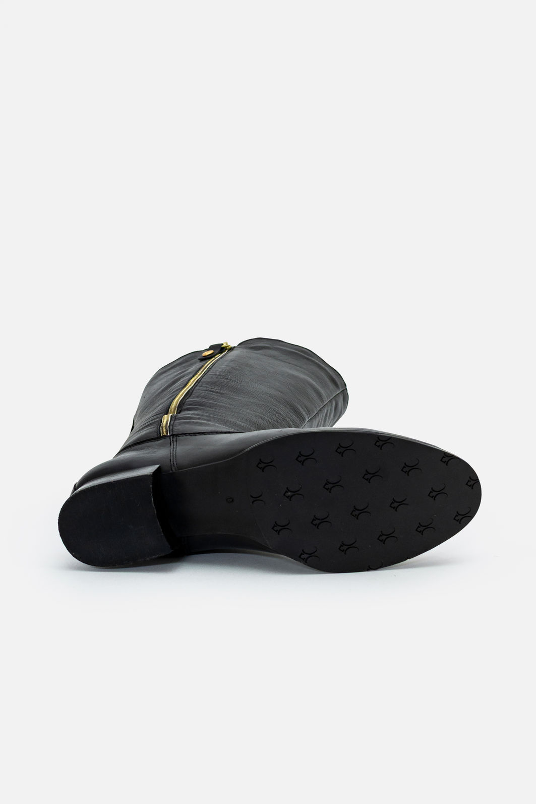 Bota Montaria com Extensor em Couro Preta