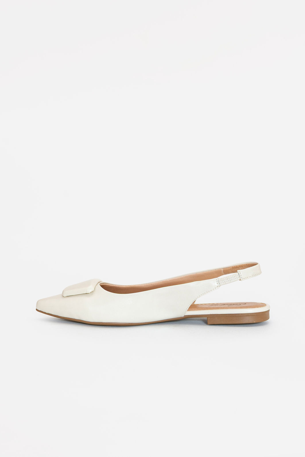 Slingback com Enfeite Rasteiro Off White Slingback com Enfeite Rasteiro Off White