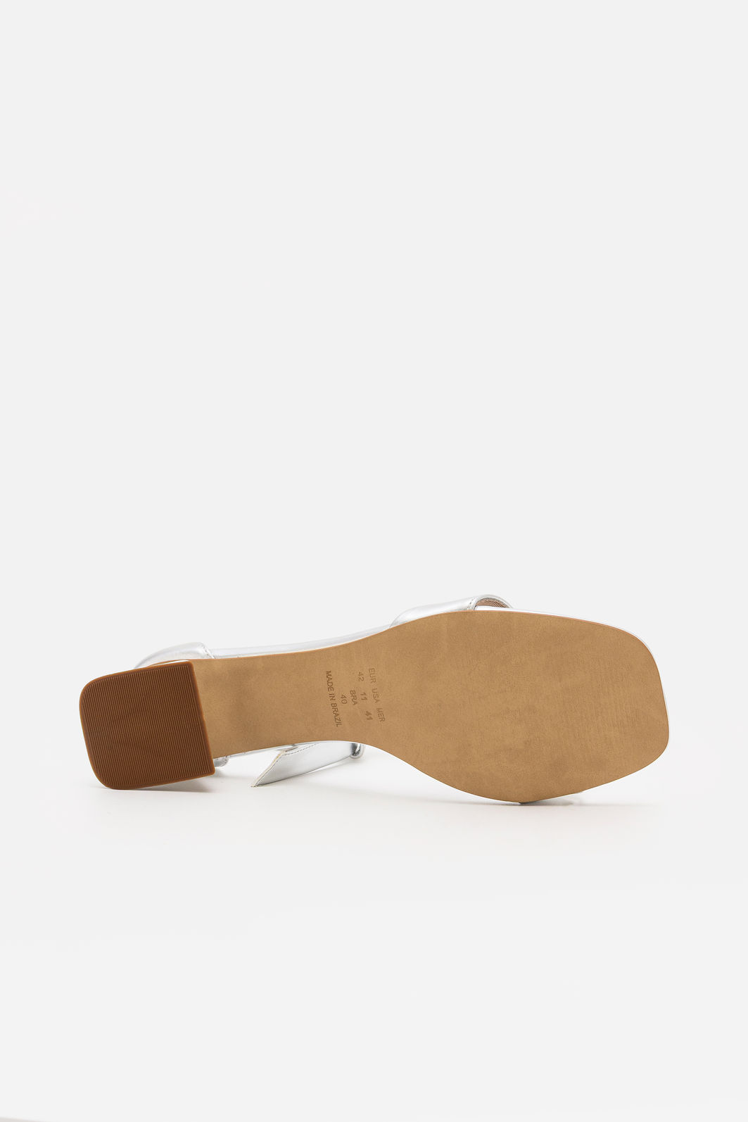 Sandália com Laço e Salto Baixo Prata Sandália com Laço e Salto Baixo Prata