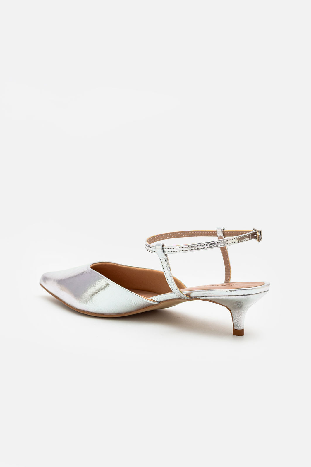 Slingback Elegante em Couro com Salto Fino Prata Slingback Elegante em Couro com Salto Fino Prata