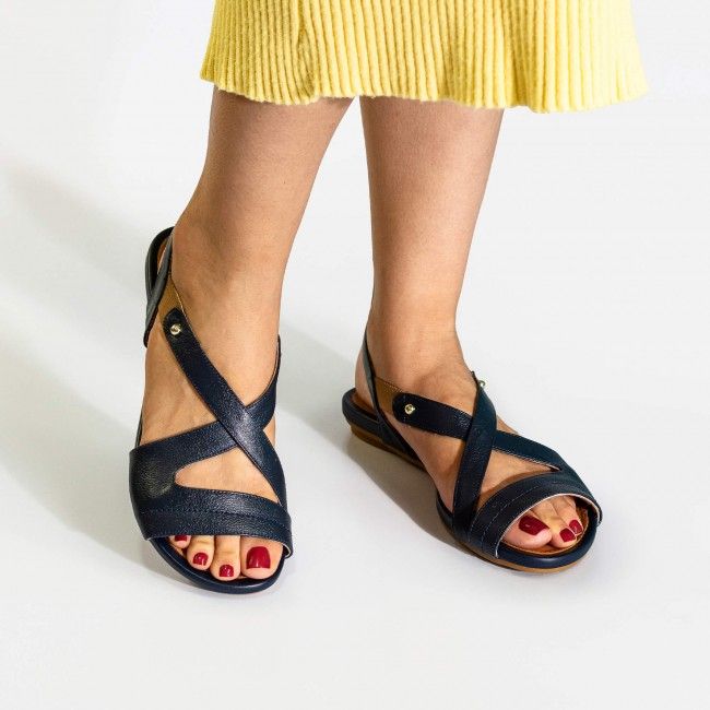 Rasteira Confortável em Couro Marinho