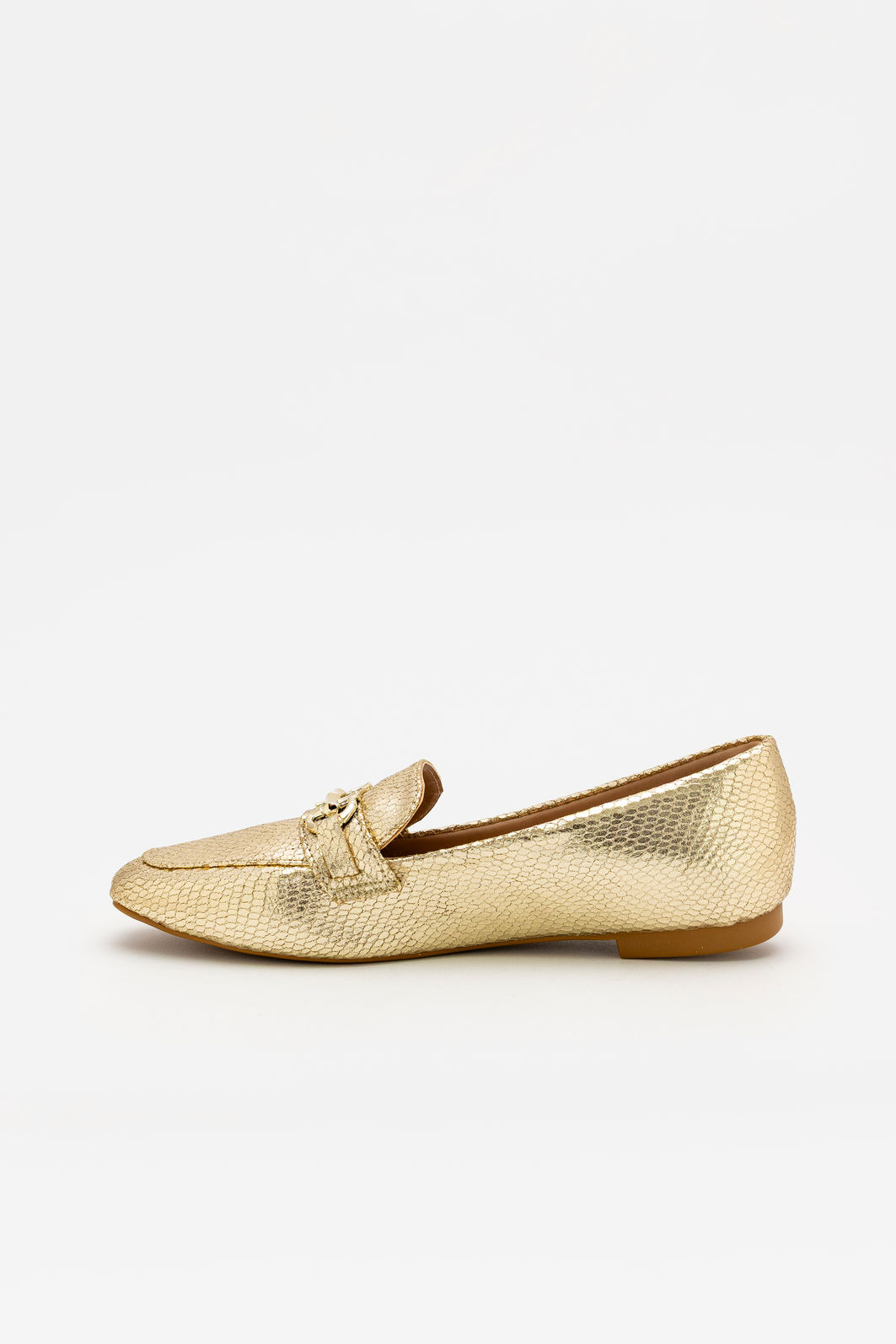 Mocassim Tradicional Texturizado com Detalhe Metálico Ouro Mocassim Tradicional Texturizado com Detalhe Metálico Ouro