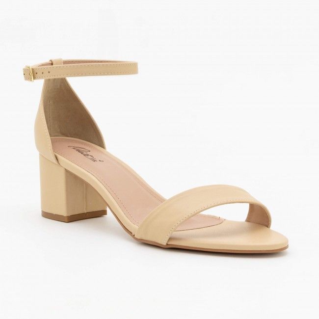 Sandália Tem Que Ter Delicada Amêndoa Sandália Tem Que Ter Delicada Amêndoa