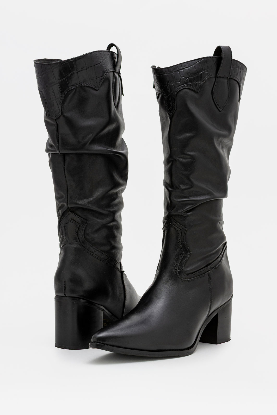 Bota em Couro Western Cano Longo Franzido Preta Bota em Couro Western Cano Longo Franzido Preta