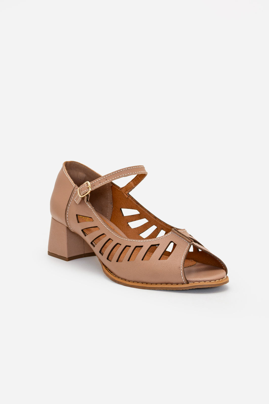 Peep Toe em Couro com Recortes Laser e Salto Bloco Amêndoa Peep Toe em Couro com Recortes Laser e Salto Bloco Amêndoa