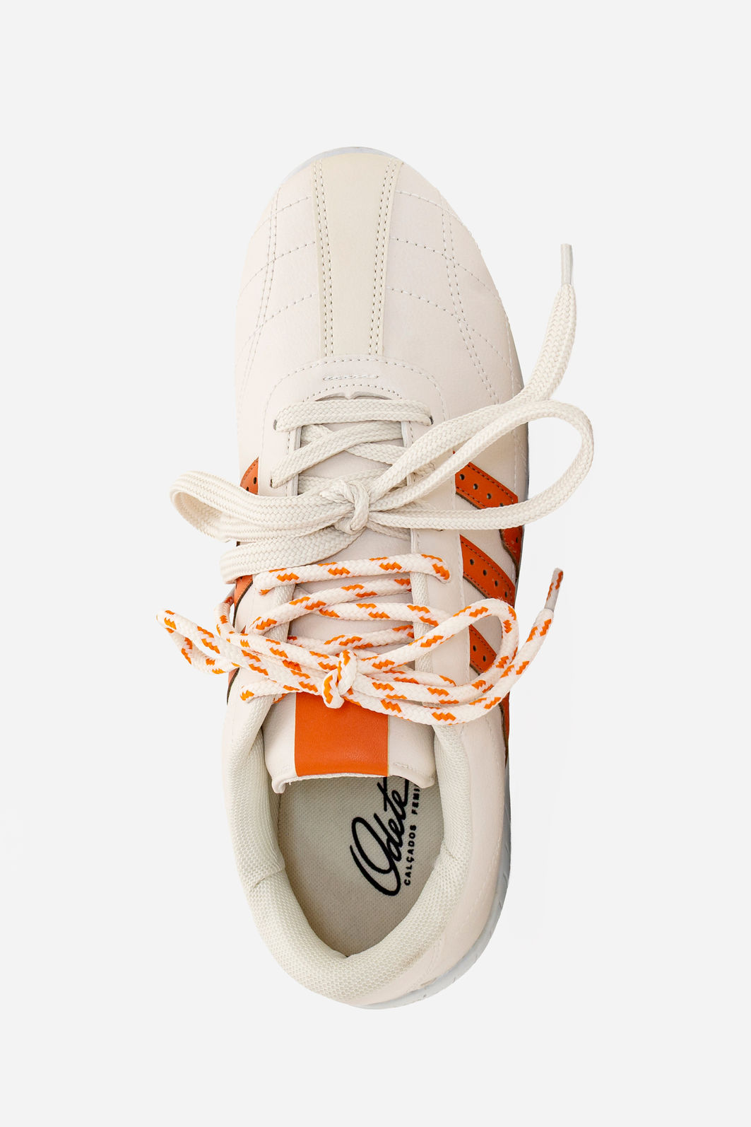 Tênis com 2 Cadarços e Solado Baixo Off White Tênis com 2 Cadarços e Solado Baixo Off White