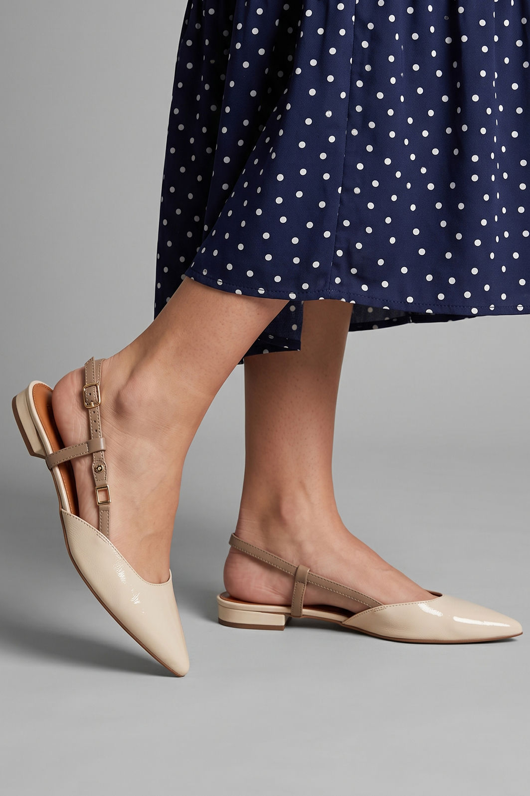 Slingback Elegante em Couro Off White Slingback Elegante em Couro Off White