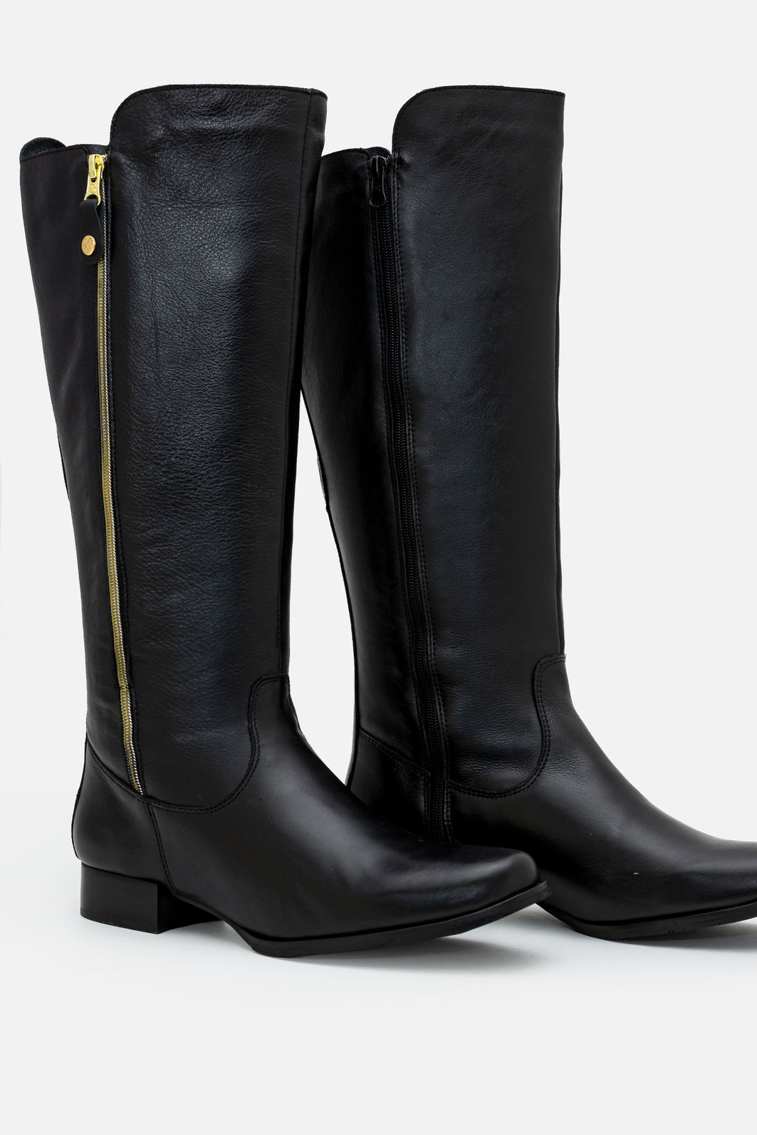 Bota Montaria com Extensor em Couro Preta