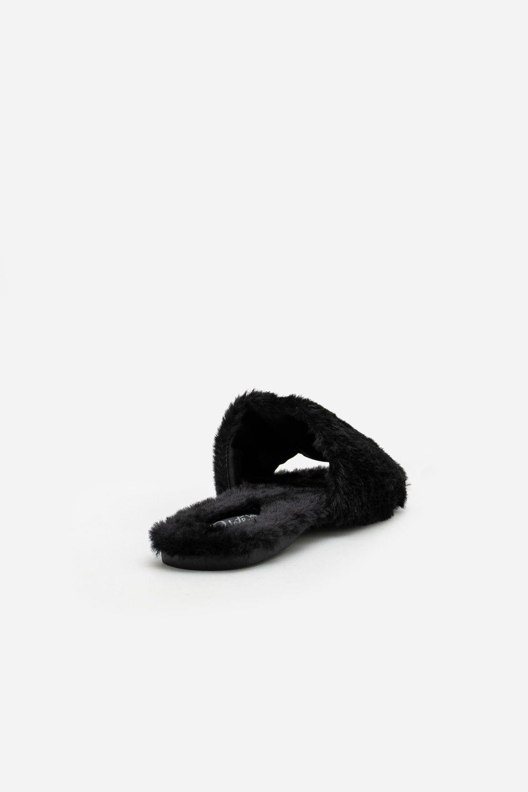 Pantufa com Tira Larga Preta Pantufa com Tira Larga Preta