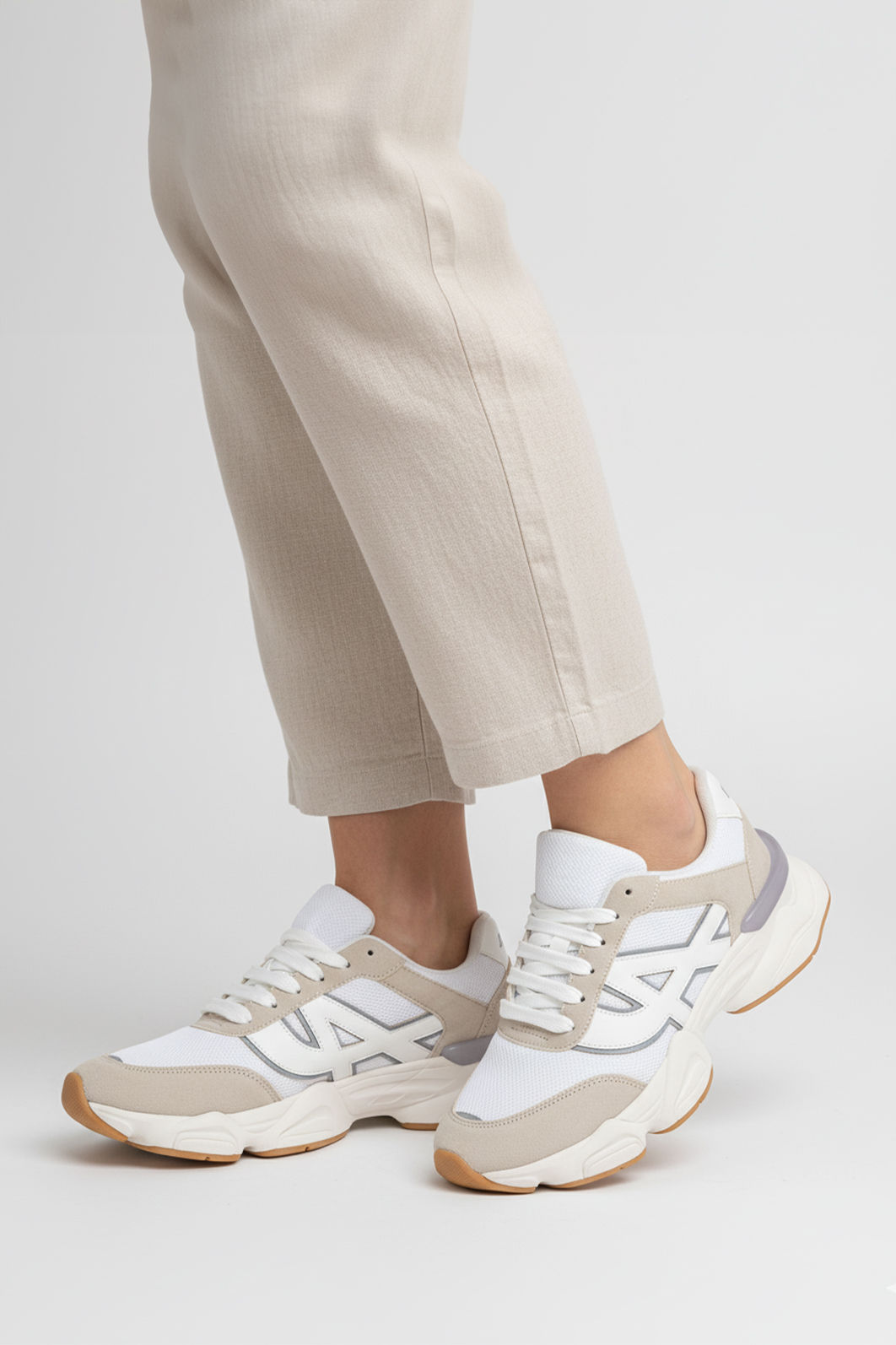 Tênis Chunky com Sola Esportiva Branco Tênis Chunky com Sola Esportiva Branco