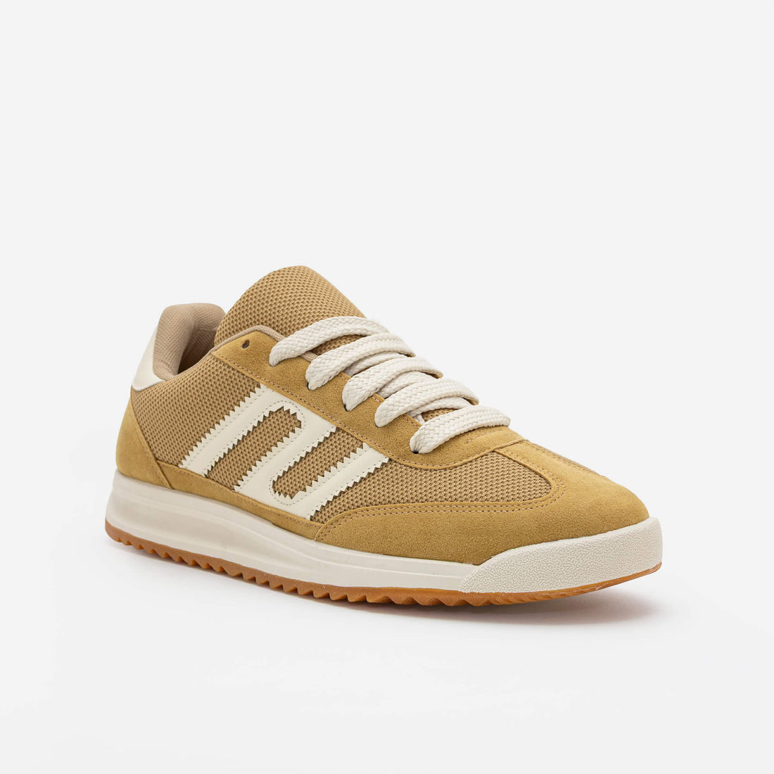 Tênis em Camurça com Sola Esportiva Bege Tênis em Camurça com Sola Esportiva Bege