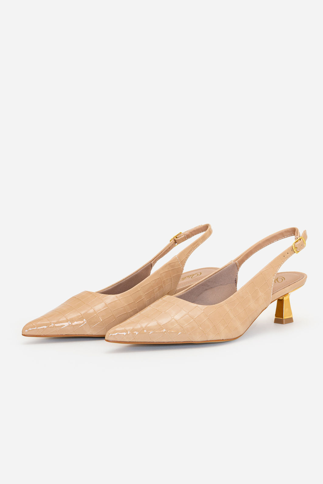 Slingback em Croco com Salto Cromado Amêndoa Slingback em Croco com Salto Cromado Amêndoa