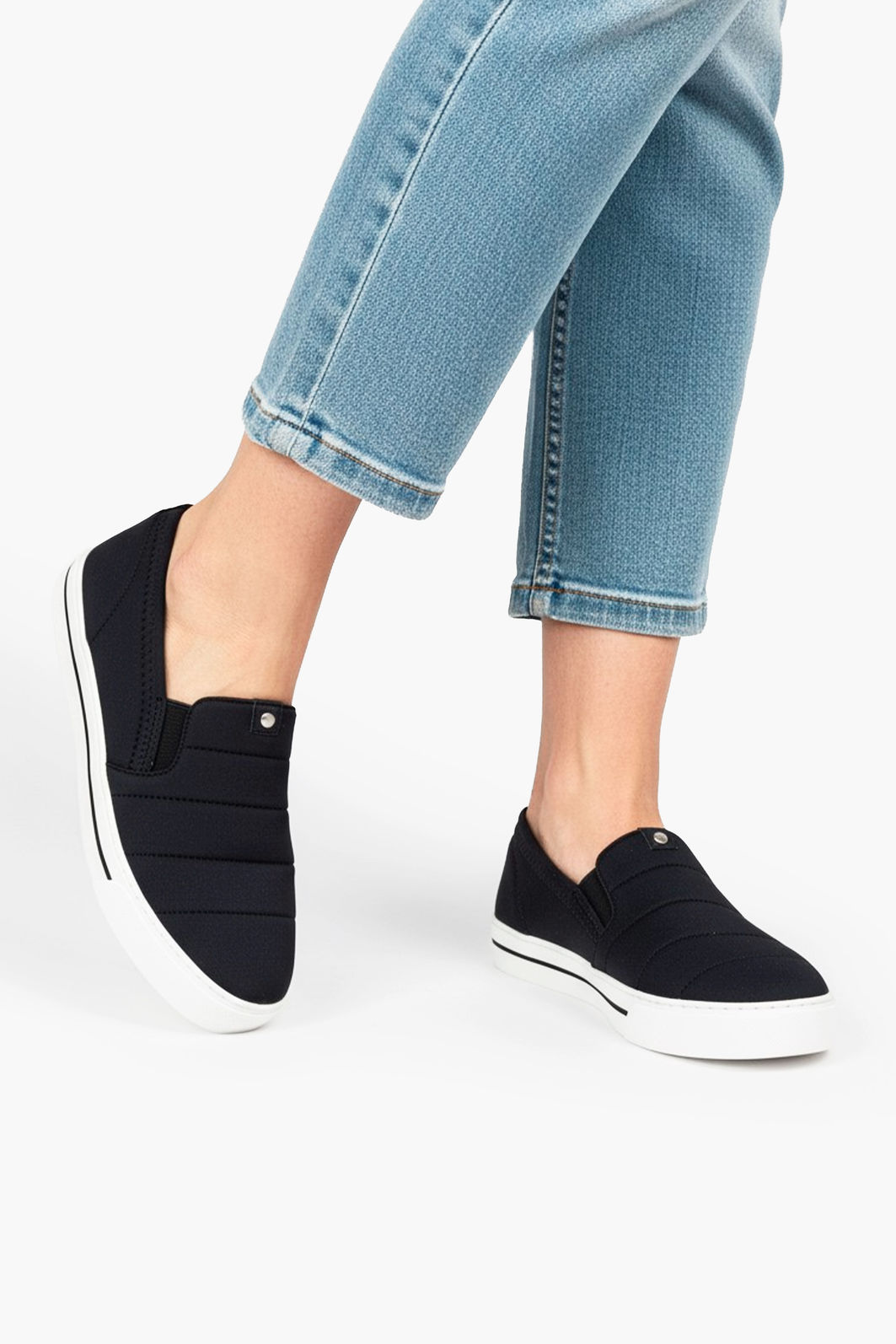 Tênis Slip On com Solado Alto Preto Tênis Slip On com Solado Alto Preto