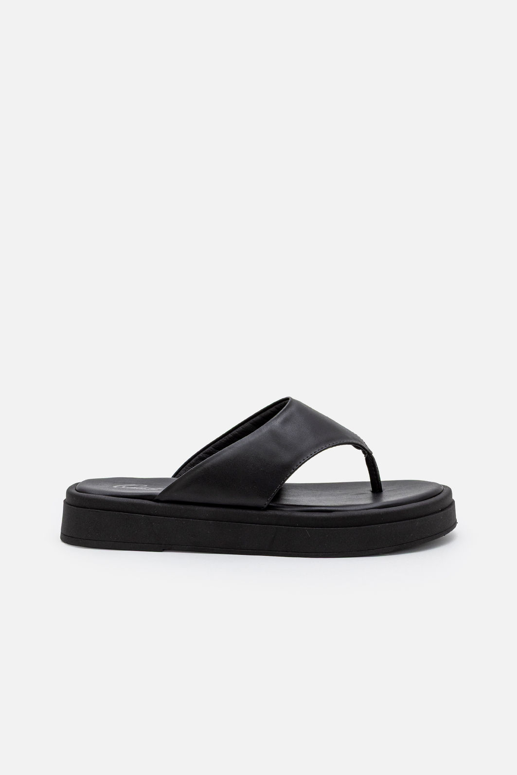 Mule Flatform de Dedo Preto Mule Flatform de Dedo Preto