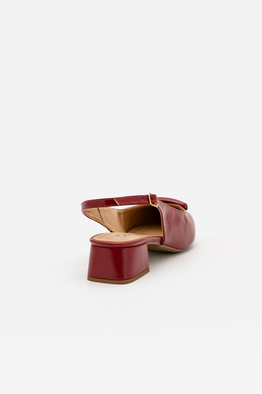 Chanel com Enfeite e Salto Baixo Bordo