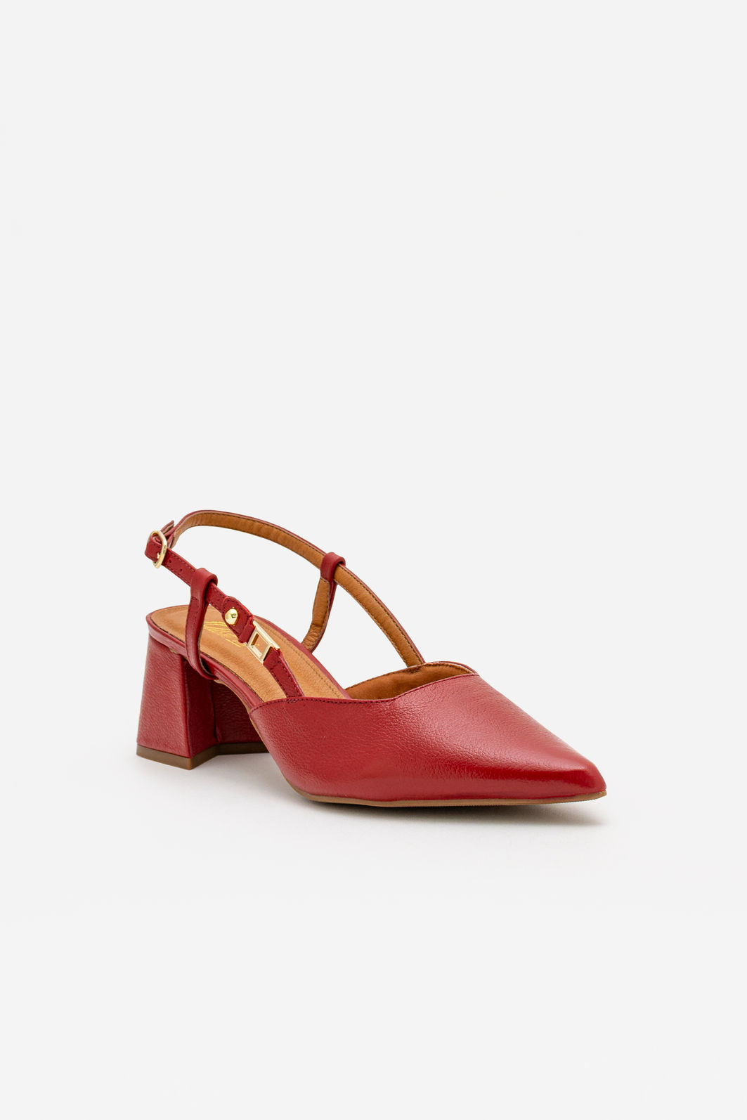 Chanel em Couro com Salto Bloco Vermelho Chanel em Couro com Salto Bloco Vermelho