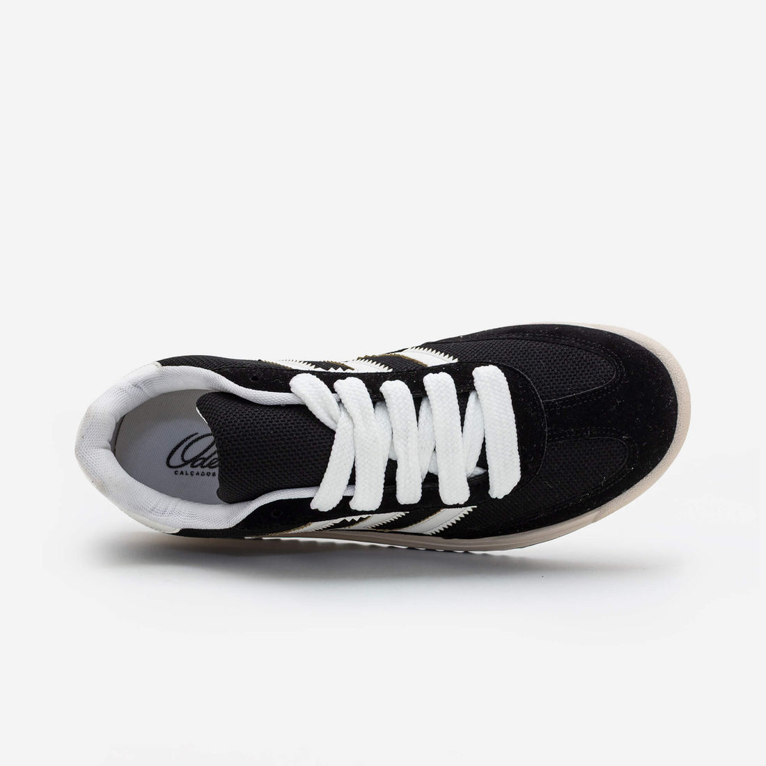 Tênis em Camurça com Sola Esportiva Preto Tênis em Camurça com Sola Esportiva Preto