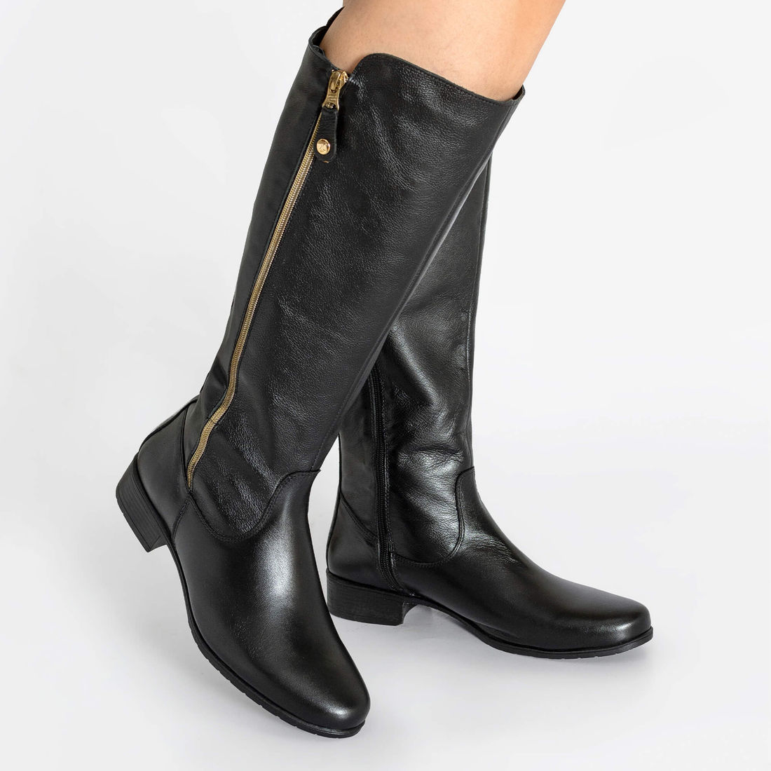 Bota Montaria em Couro com Extensor Preta