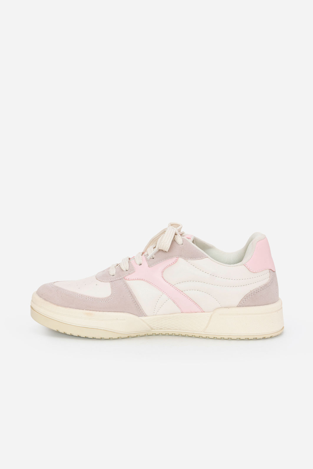 Tênis com Detalhes Estilosos Off White Tênis com Detalhes Estilosos Off White